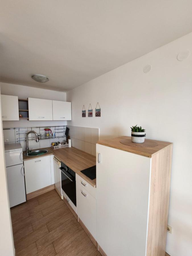 Lucija Apartment Karlobag Luaran gambar