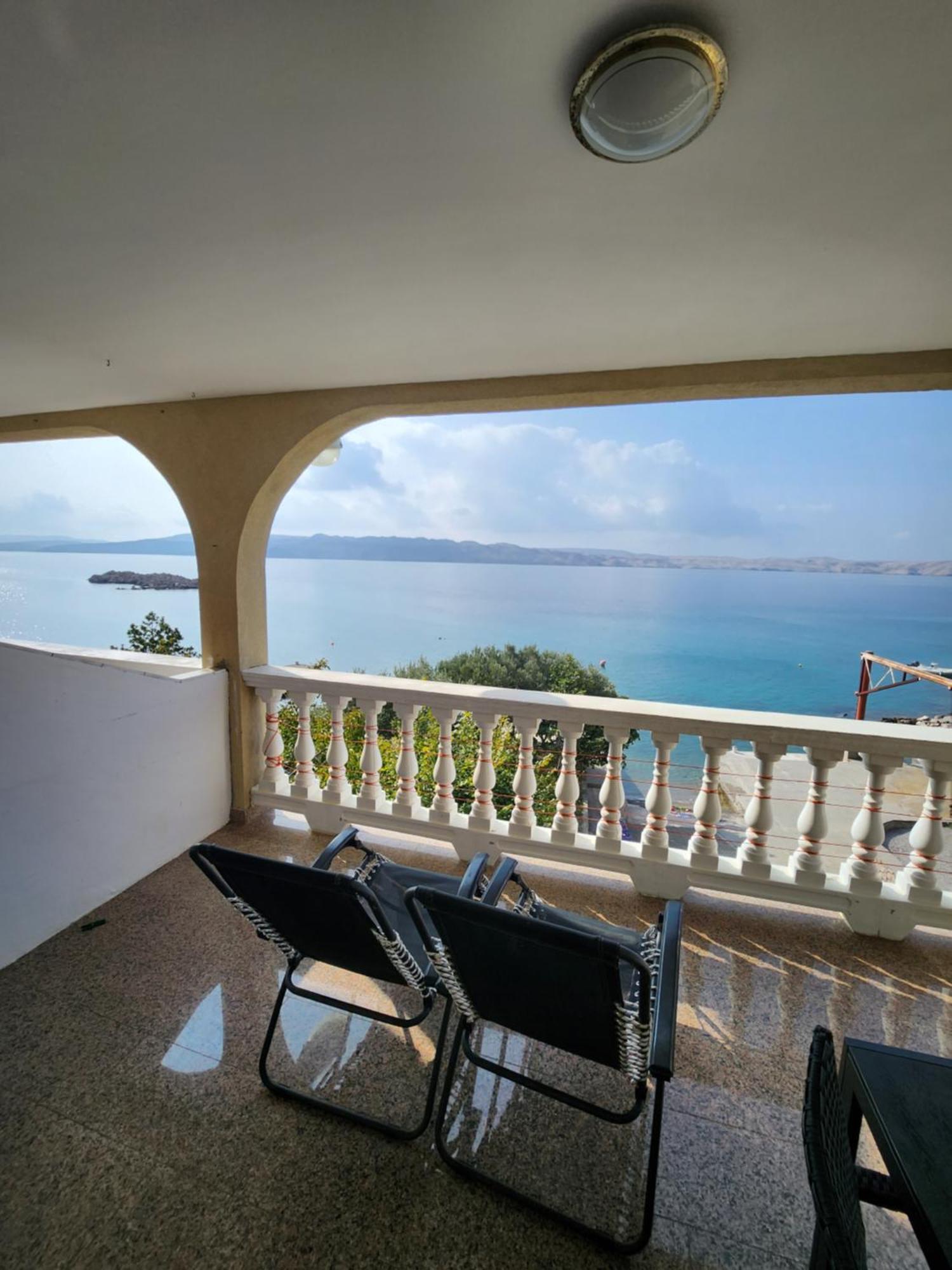 Lucija Apartment Karlobag Luaran gambar